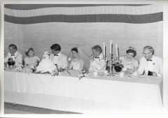 14 wedding party table